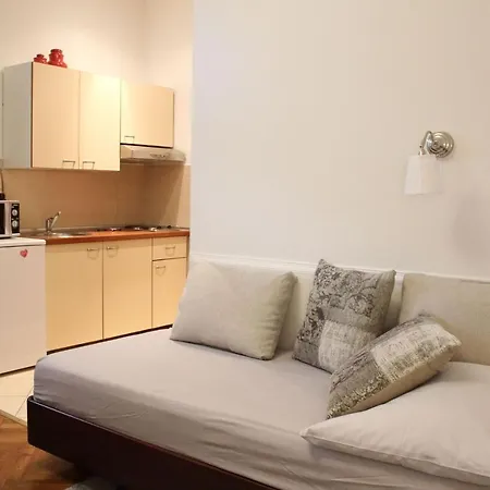 Rezine Apartment